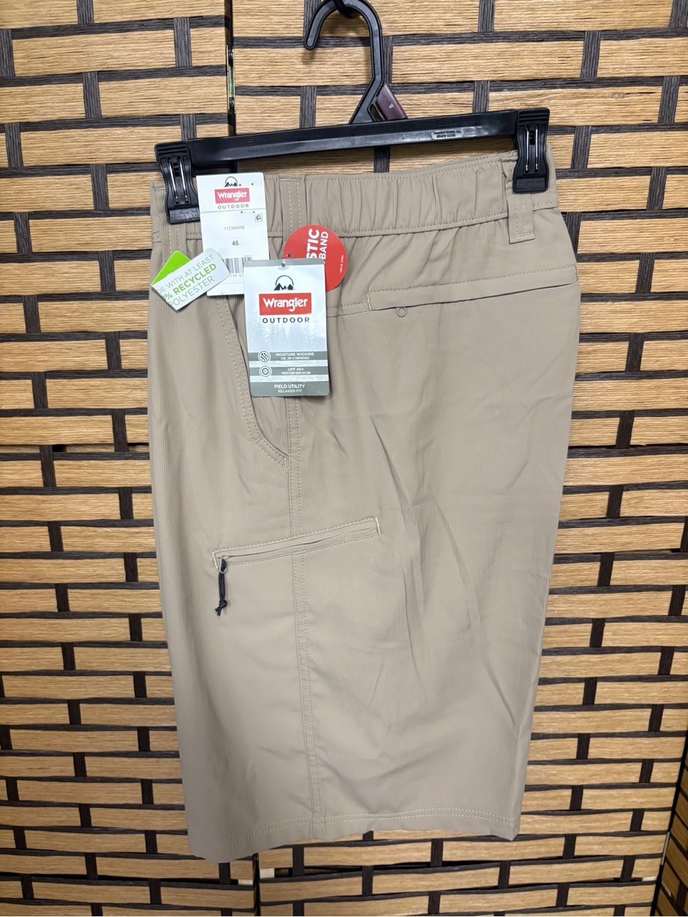 Wrangler outdoors field utility relaxed fit khaki shorts size 46